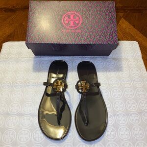 NIB Tory Burch Mini Miller Thong Coco/Gold Size 8